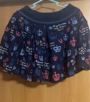 Jane Marple 크라운 패턴 플레어 스커트