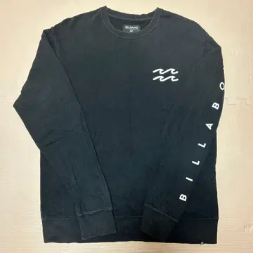 BILLABONG 블랙 자수 크루넥 맨투맨
