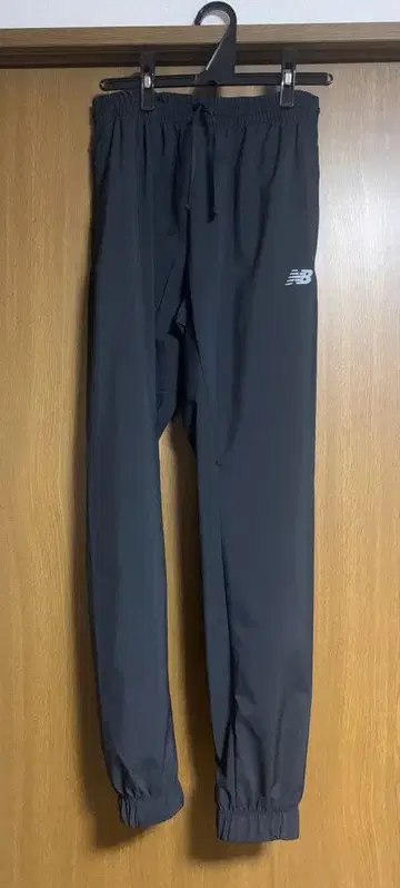 [ 미사용 새상품 ] 뉴발란스 맨투맨