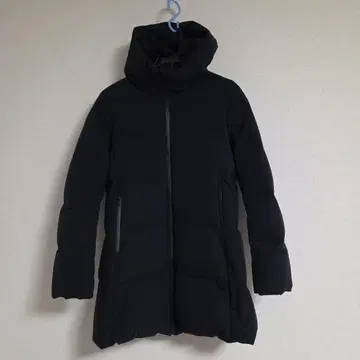 유니클로 심리스 롱 다운 코트 여성용 L 사이즈 1회 착용