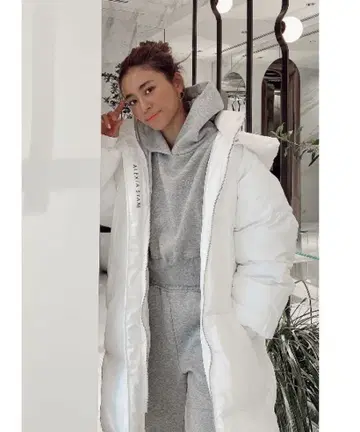 ALEXIA STAM 화이트 다운 자켓 프리 사이즈