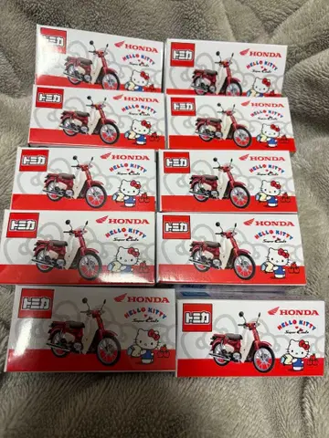 토미카 혼다 슈퍼커브 x HELLO KITTY 콜라보 헬로키티