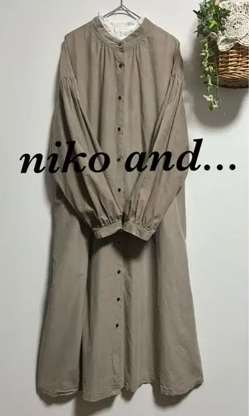 니코앤드 코듀로이 개더 원피스 베이지