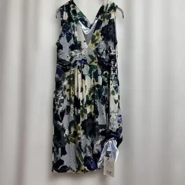 [택 포함 새상품] 정가 7,245엔 로얄 파티 꽃무늬 원피스