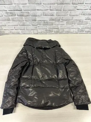 후드 부착 블랙 다운 자켓 M