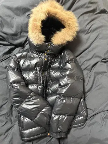 블랙 다운 자켓 L 사이즈