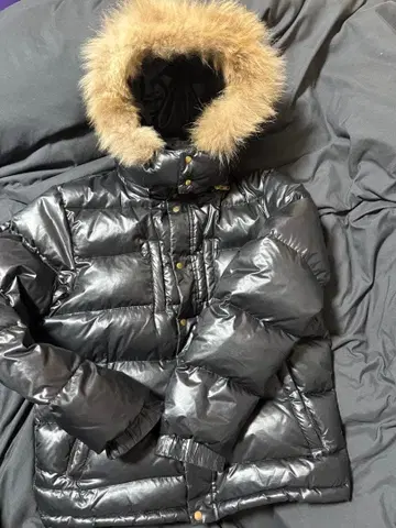 블랙 다운 자켓 L 사이즈