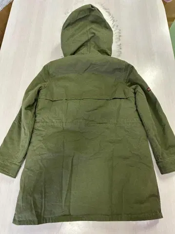 새상품급 올리브색 퍼 달린 모즈 코트