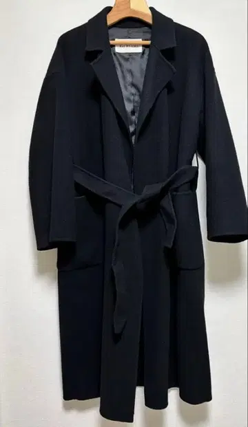 Ray BEAMS 벨티드 랩 코트 블랙