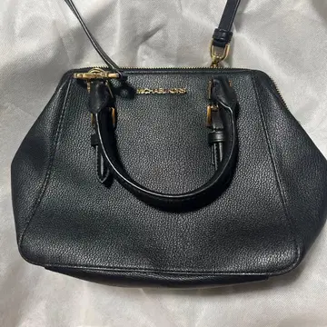 마이클코어스 블랙 숄더백