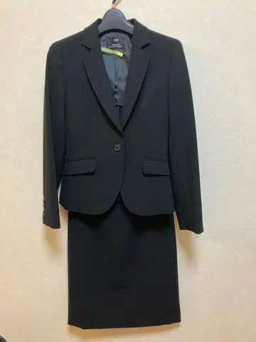 23구 32 사이즈 스커트 수트