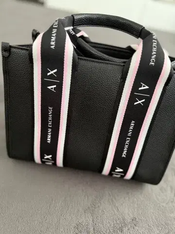 Armani Exchange 미니 토트백 블랙 1회만 사용