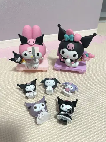 산리오 마이멜로디와 쿠로미 피규어 묶음 판매
