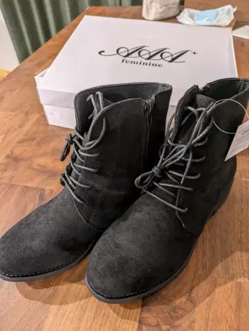 블랙 스웨이드 부츠 지퍼 포함