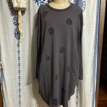 drug store's 그레이 꽃무늬 프린트 긴팔 튜닉