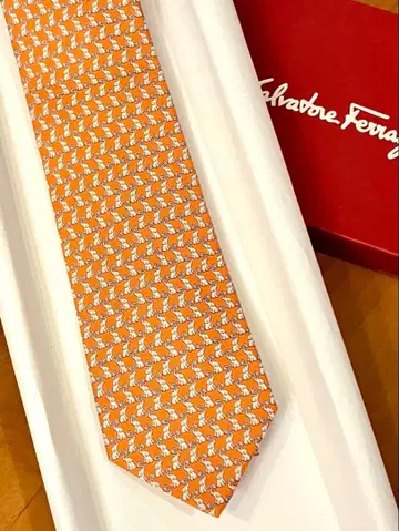 미사용 새상품 페라가모 FERRAGAMO 프린트 타이 ELEPHANT