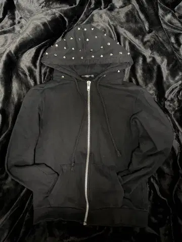 [ Y2K ] 스터드 풀 집업 후드티 블랙 펑크 그런지