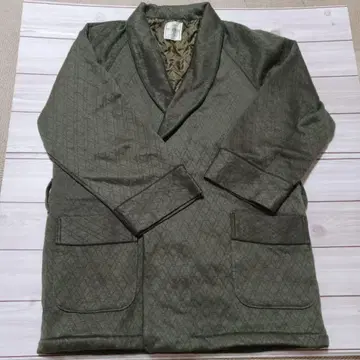 BEAMEN 올리브 그린 퀼팅 가운