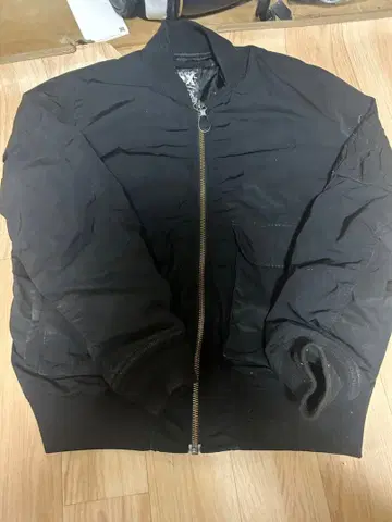 AVIREX MA-1 플라이트 자켓 블랙