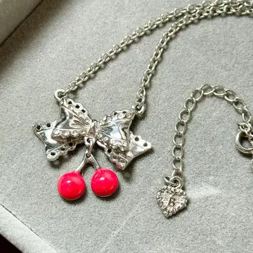 새상품급 레어 베이비더스타즈 샤인브라이트 리본 체리 목걸이