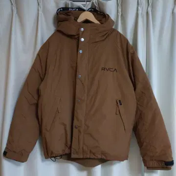 RVCA 브라운 다운 자켓 후드 부착