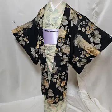 긴 겉옷 블랙 베이스 꽃무늬 레트로 실크 겉옷 끈 포함
