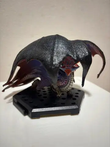 몬스터 헌터 네로미엘 피규어