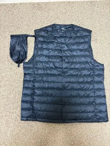 UNIQLO 울트라 라이트 다운 베스트 수납 봉투 포함