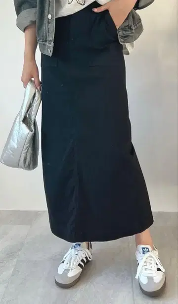 [ 새상품급 ] 베이커 롱 스커트 블랙