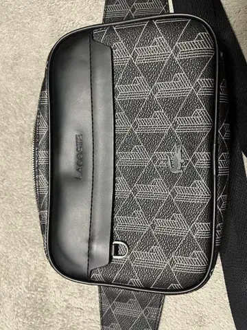 LACOSTE 숄더백 블랙