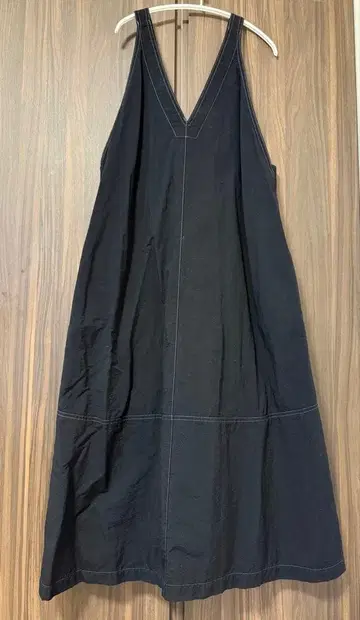 이에나 오버롤 스커트 블랙