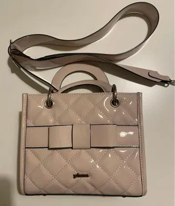 pium 프론트 리본 퀼팅 미니 토트