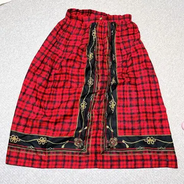 [ L ] 빨간색과 블랙 체크 플레어 스커트