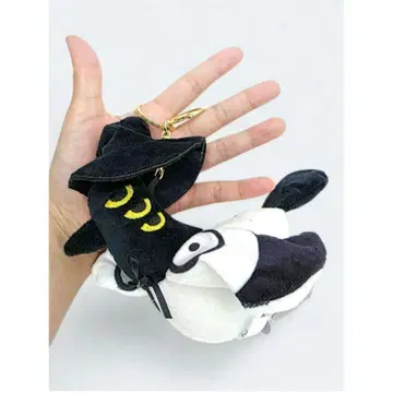 DEMON HUNTERS 데몬 헌터즈 수지 카라스 카사사기