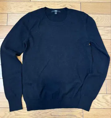 UNIQLO 캐시미어 크루넥 니트 블랙
