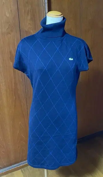 Lacoste 네이비 다이아몬드 패턴 반팔 원피스