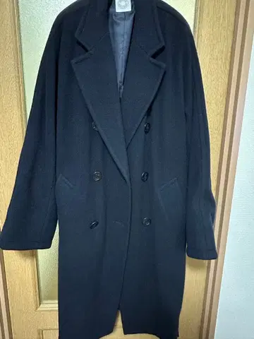 다크 네이비 체스터 코트 사이즈 4