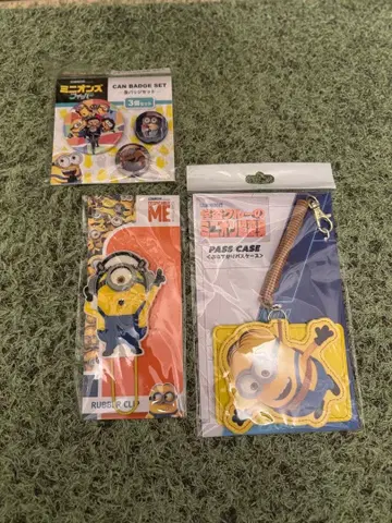 미니언 캔뱃지 러버 참 패스 케이스 세트