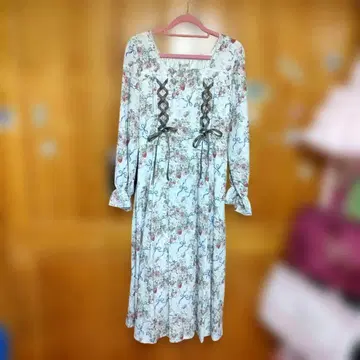 엑시즈팜 플라워 프린트 원피스 꽃무늬