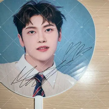 ZEROBASEONE 제베원 월드 투어 사인 포함 부채 마슈 특전