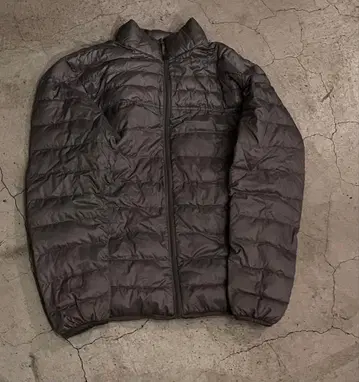 유니클로 울트라 라이트 다운 사이즈 M