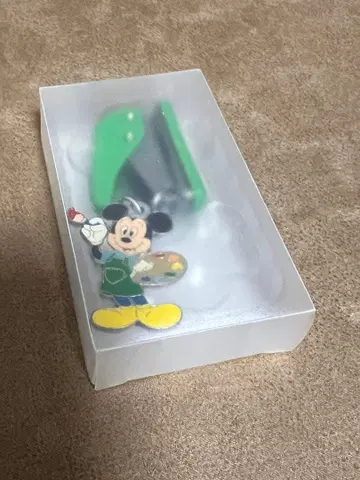 미키마우스 한 구멍 뚫기 펀치