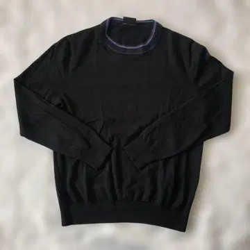 [ 새상품급 ] 블랙 크루넥 긴팔 니트