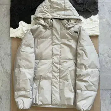 새상품 Helly Hansen 지퍼 스포츠 다운 자켓 사이즈 L