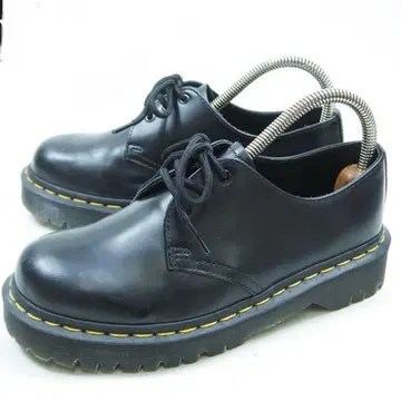 거의 미사용 UK5 닥터마틴 3홀 블랙