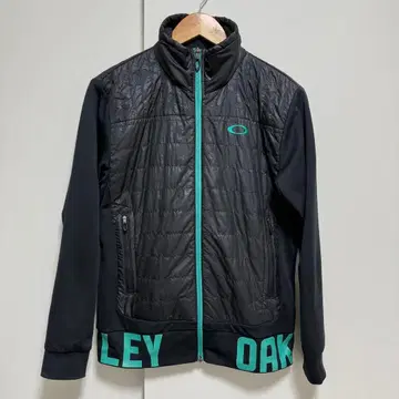 컨디션 최상 OAKLEY 오클리 충전솜 절개 골프웨어 자켓 M