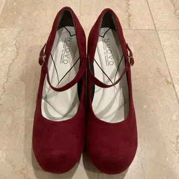 NUOVO 버건디 멜리제인 펌프스 사이즈 약 25cm