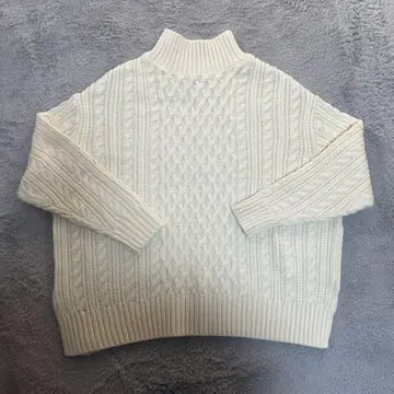 아이보리 케이블 니트 apartbylowrys