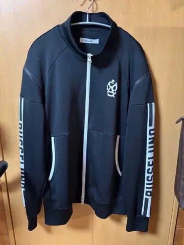 Russell 블랙 풀 지퍼 자켓