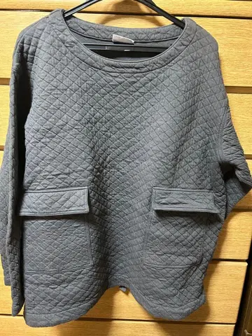 아멘 그레이 퀼팅 트레이닝복